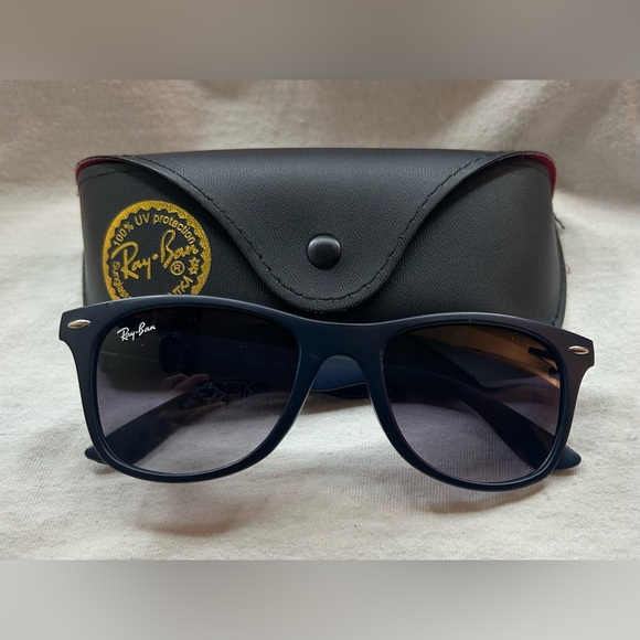 Ray-Ban HB1321 Classic Wayfarer Navy Sunglasses with Case - Picture 4 of 6
